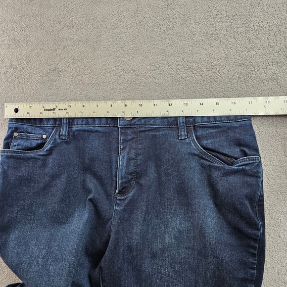 Croft & Barrow Jeans Womens 12S Blue Premium Denim Stretch Comfort Straight Leg - Picture 3 of 10